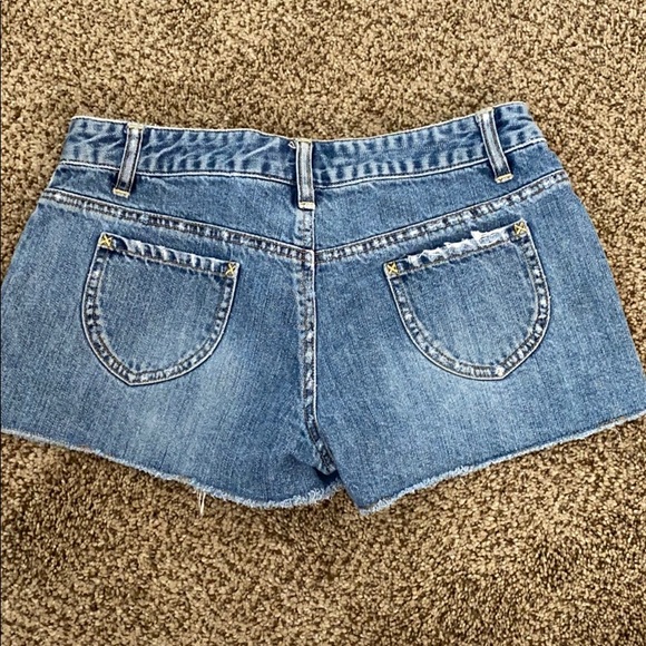 Denim shorts - Picture 2 of 5